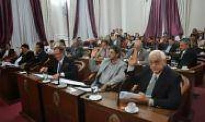 Las comunas siguen a la espera de su ley