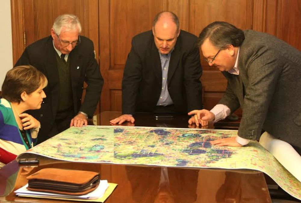 Jorge Henn se interes� por las obras en el Departamento San Crist�bal