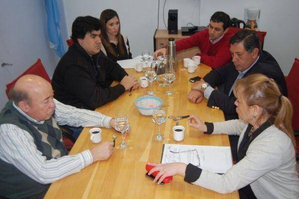 Contin�an analizando la situaci�n presupuestaria de los entes descentralizados municipales