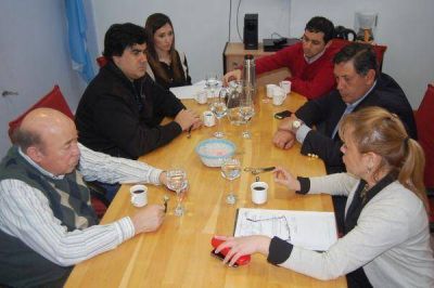 Contin�an analizando la situaci�n presupuestaria de los entes descentralizados municipales