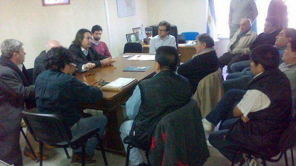 La Secretar�a de Trabajo logr� reunir a Soltex con dirigentes textiles para llegar a un acuerdo que supere el conflicto laboral