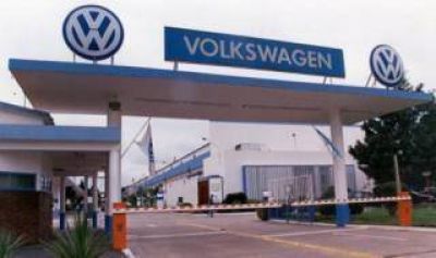 Crisis automotriz: Volkswagen suspende a 4 mil trabajadores en su planta de Pacheco