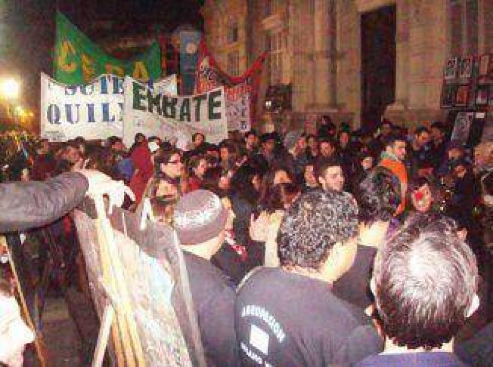 Marcha por un nuevo proyecto edilicio para la Escuela Municipal de Bellas Artes