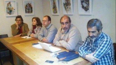Adiunt confirm� las medidas de fuerza y el lunes no hay clases