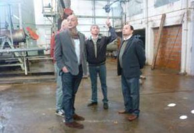 Diputado Torres recorri� Alimentaria San Pedro y visit� Bomberos