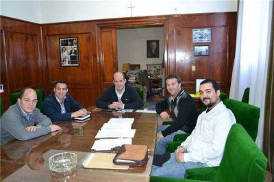 Reuni�n del Intendente con funcionarios del PAMI