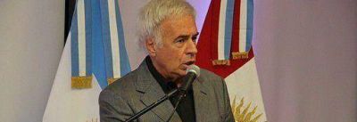 Sigue el coqueteo, pero Massa no define su alianza con De la Sota
