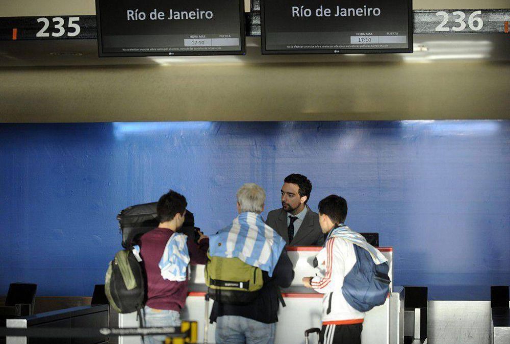 Ms de 80.000 argentinos viajaron en avin al Mundial