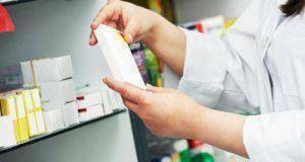 Crespo: Farmacuticos piden que no se vendan medicamentos en kioskos y almacenes