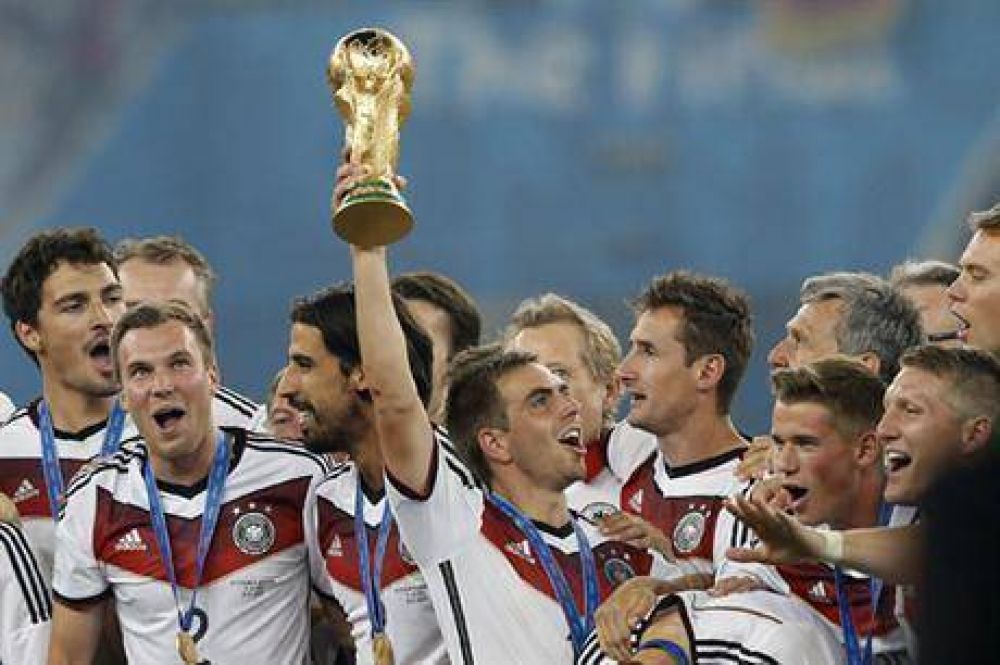 Philipp Lahm se retir� de la selecci�n de Alemania