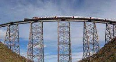 Tren a las Nubes descarril� y los pasajeros llegan a la ciudad despu�s de las 20