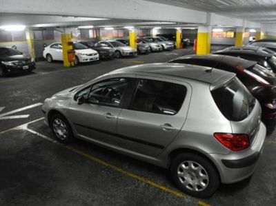 La Municipalidad proyecta en el centro 10 mil plazas m�s para estacionamiento