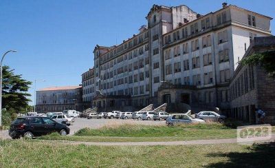Abri� la puerta pensando que era la polic�a: le dispararon dos veces