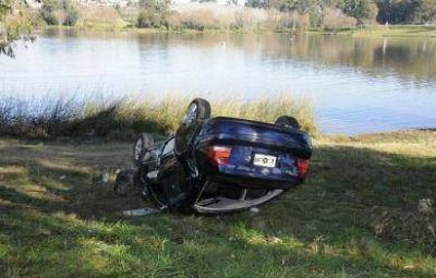 Tres personas heridas en un vuelco