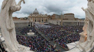 Vaticano: revelan m�s datos de la reforma que Francisco impulsa en el banco de la Iglesia