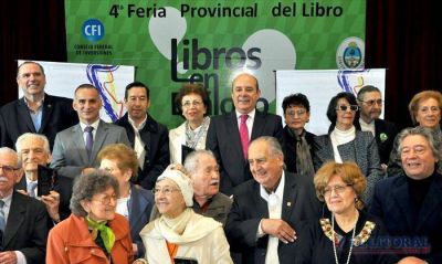 Distinguieron a m�s de 30 escritores por su trayectoria