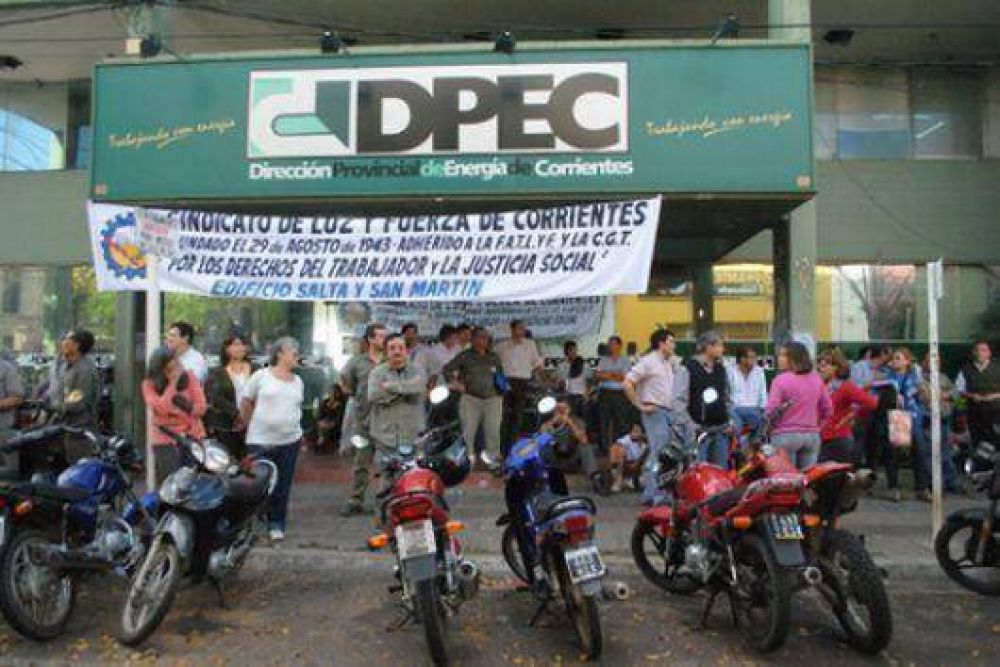 Dpec: nuevo coqueteo oficial con gremialistas