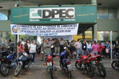 Dpec: nuevo coqueteo oficial con gremialistas
