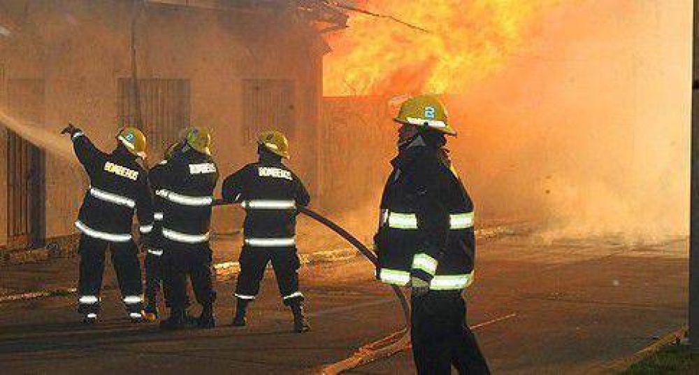 Un hombre muri� calcinado por las llamas de fuego que incendi� su casa