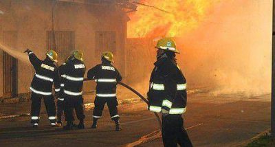 Un hombre muri� calcinado por las llamas de fuego que incendi� su casa