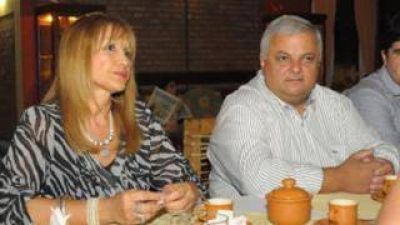 El Gobierno junto a intendentes proyectan construir una nueva maternidad p�blica en el Este provincial