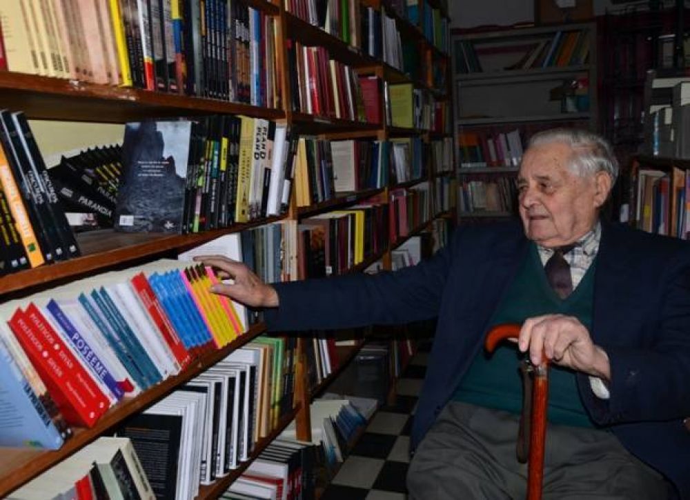 Felipe Anello, un librero que es testigo de la historia puntana