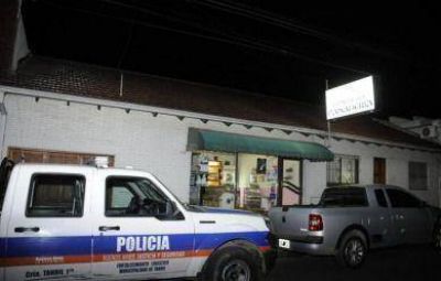 Un solitario delincuente asalt� una panader�a en San Mart�n al 1000 y se llev� la recaudaci�n