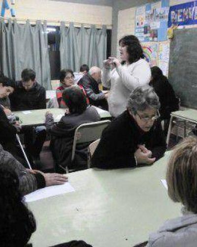 Avanza el Programa de Mejoramiento Barrial en barrio Las Flores