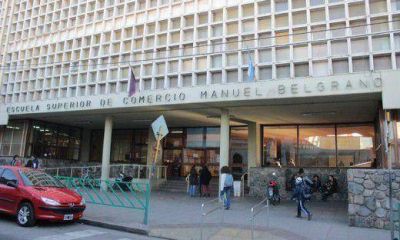 Docentes del Monserrat y el Manuel Belgrano vuelven hoy a las aulas tras el receso invernal