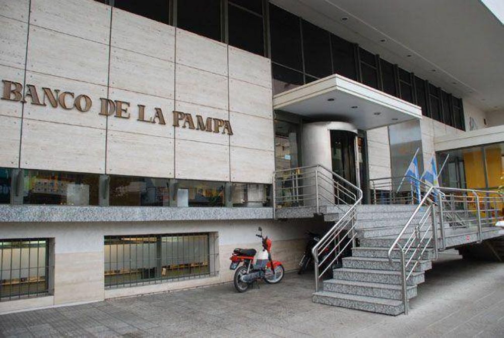 Denuncian supuestos descuentos fantasmas en los cajeros del Banco de La Pampa