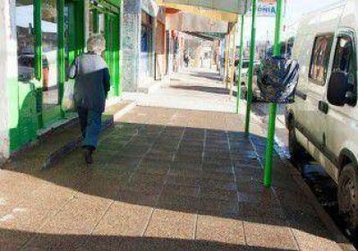 Centenario: m�s controles a quienes derrochen agua 