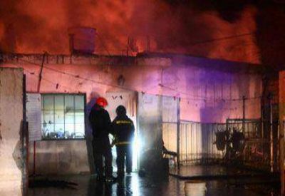Se incendi� una vivienda en el barrio Lucila Ortiz