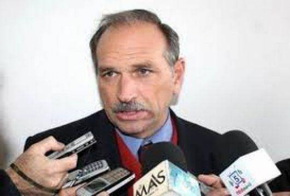 Lanari: La intervenci�n al hospital de San Roque es para que �funcione con la tranquilidad de �nimo suficiente�