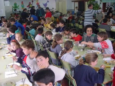 Viva el MAR: Desde la provincia hipotecan la educaci�n y la comida de los chicos