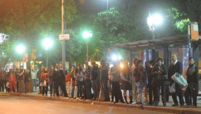 Usuarios a pie, pero UTA no acata intimaci�n de Trabajo