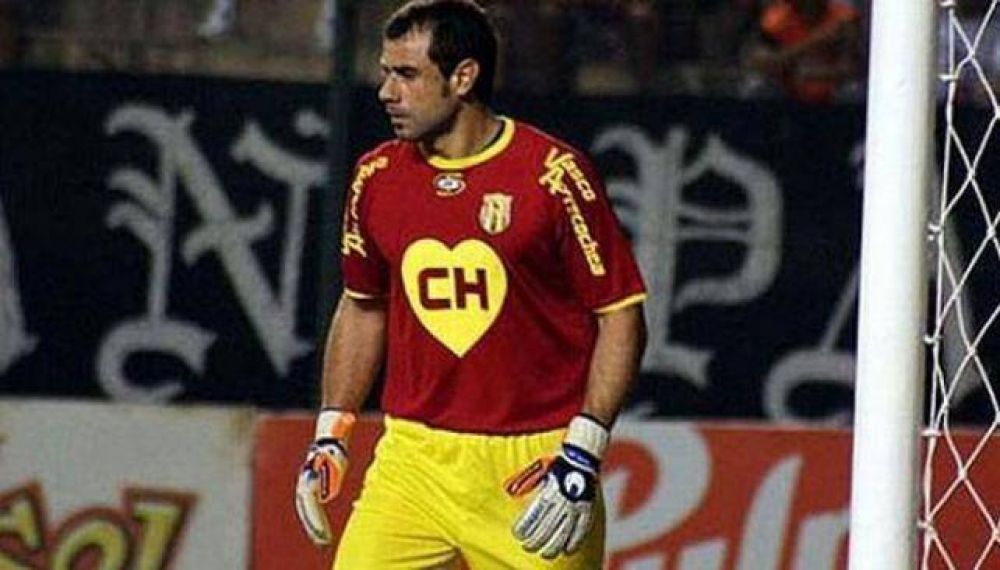 Aurrecochea, el arquero de los buzos con dibujos animados, se suma a Talleres