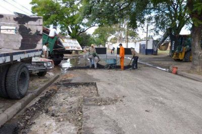 Realizan mejoras en calles de la ciudad