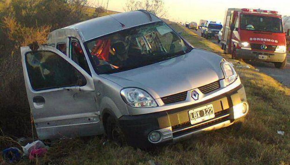 Una familia despist� con su autom�vil en la Autov�a Mesopot�mica