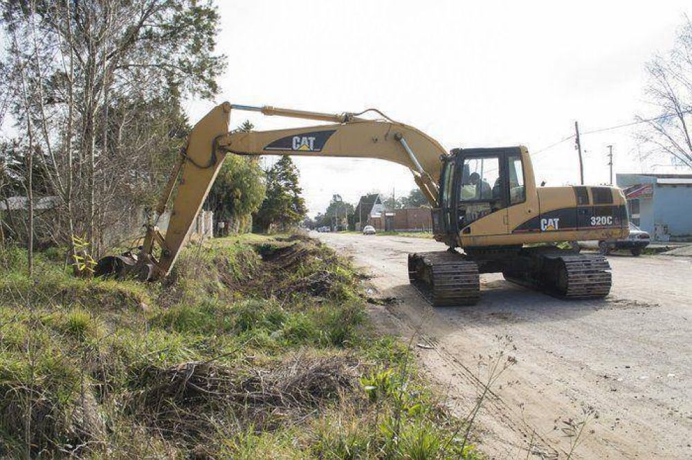 El Gobierno Municipal contin�a realizando tareas en pr�stamos y canales del Partido