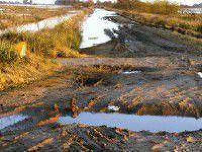 Se mantienen los niveles altos de agua por el desborde de canales, arroyos y r�os 