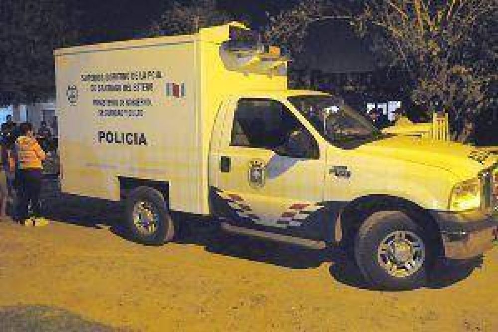 Adolescente se habr�a quitado la vida con el arma de su padre, un comisario