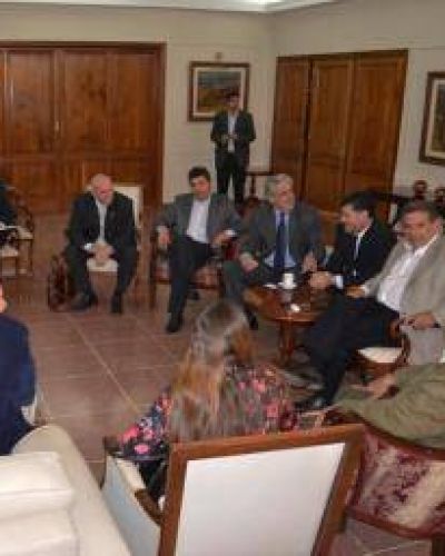 El bederismo se reuni�, habl� de gesti�n y evit� tocar la re-reelecci�n