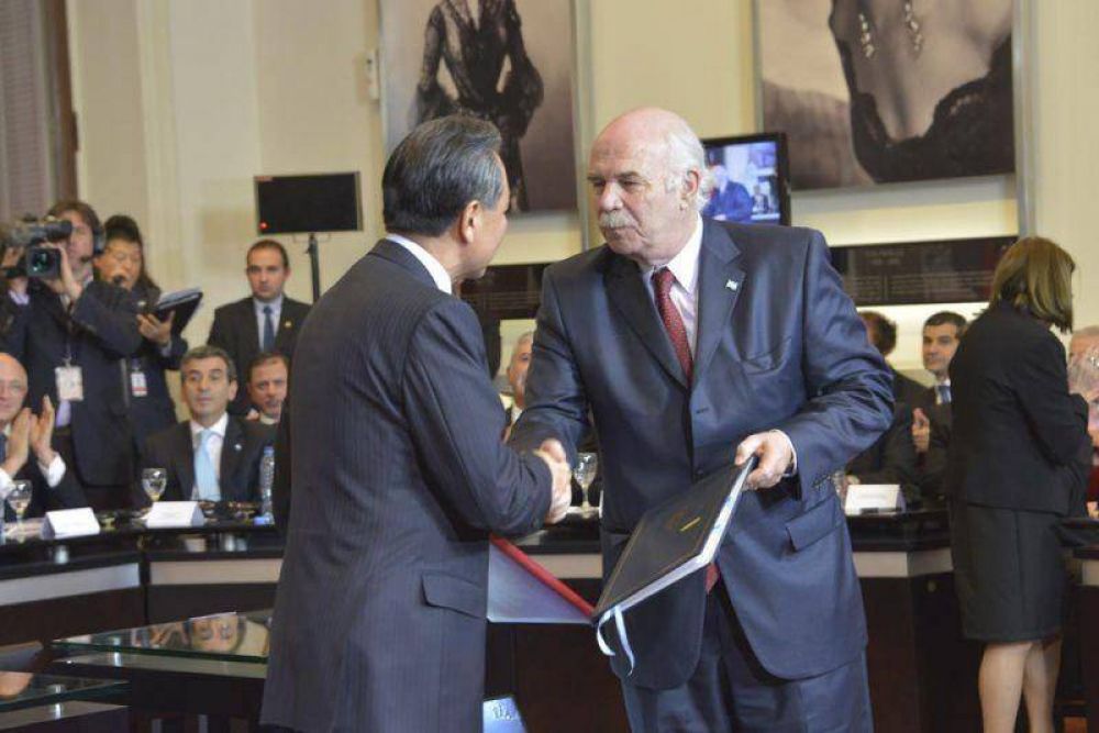 Casamiquela: �El convenio para exportaci�n de peras y manzanas a China abre un nuevo horizonte para los productores�