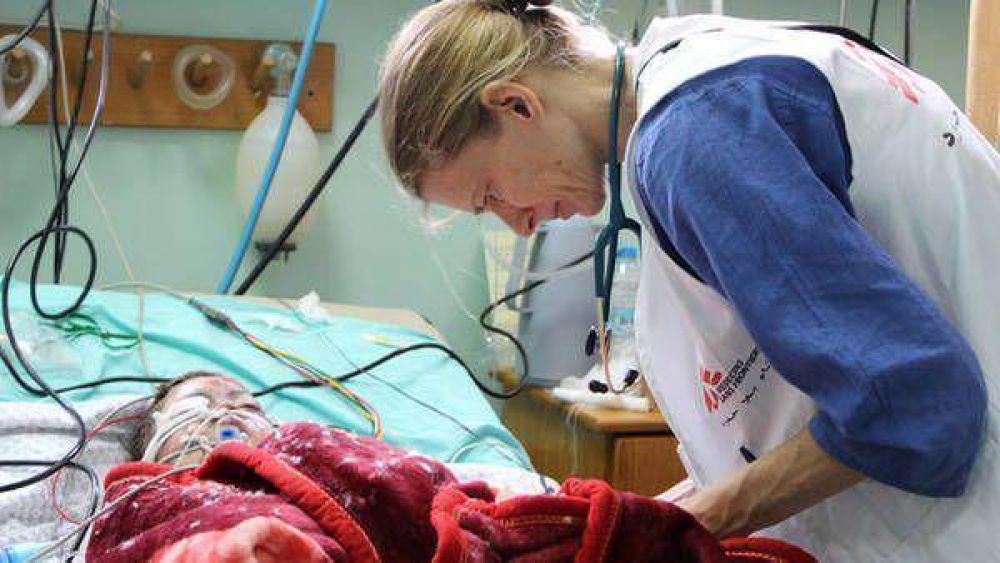 Bombardean un hospital en Gaza: al menos cinco muertos