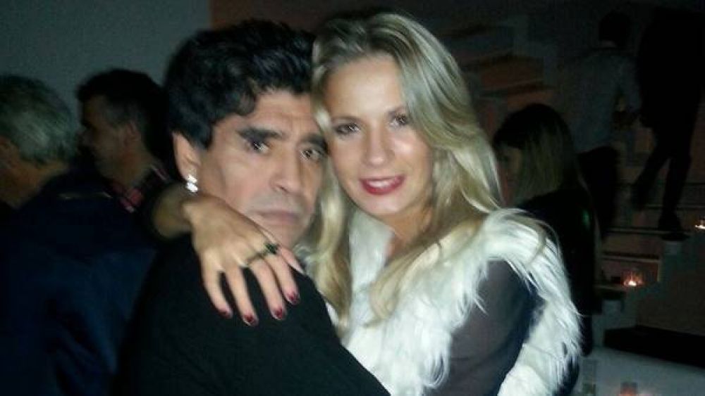 La nueva amiga de Maradona