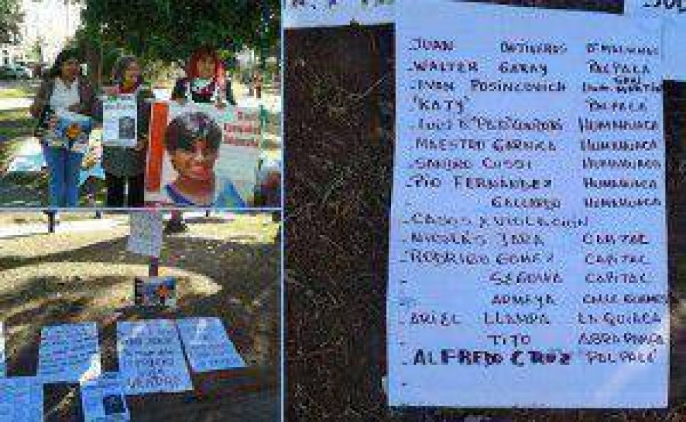 Familiares de v�ctimas de homicidios de Jujuy volvieron a pedir justicia y seguridad frente a Casa de Gobierno