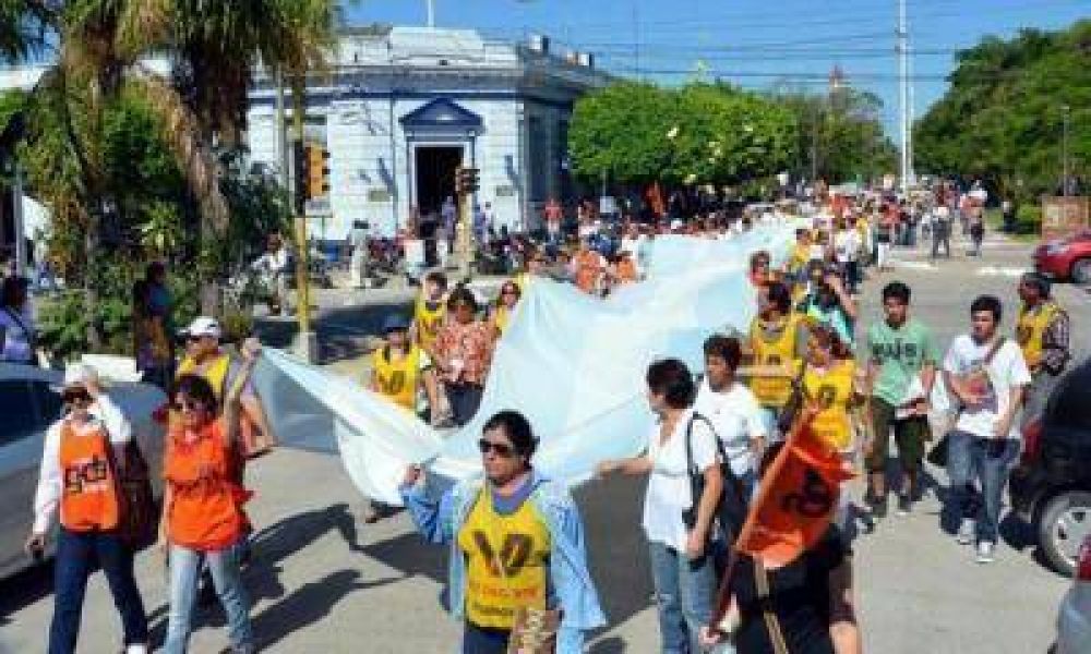 Gremios locales rechazar cesanta a policas por reclamar salarios