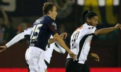 Recopa Sudamericana: Lan�s buscar� en Brasil dar el batacazo ante el Mineiro