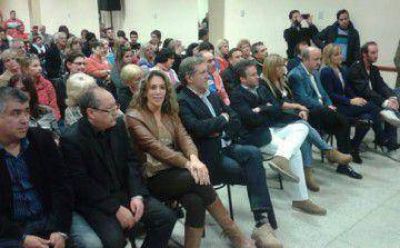 Sumar Lan�s logr� reunir a Russo con Pallares	