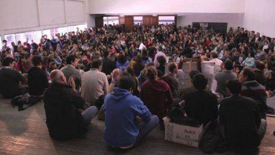 La Justicia intervendr� en el conflicto de la UNT y Adiunt seguir� de paro